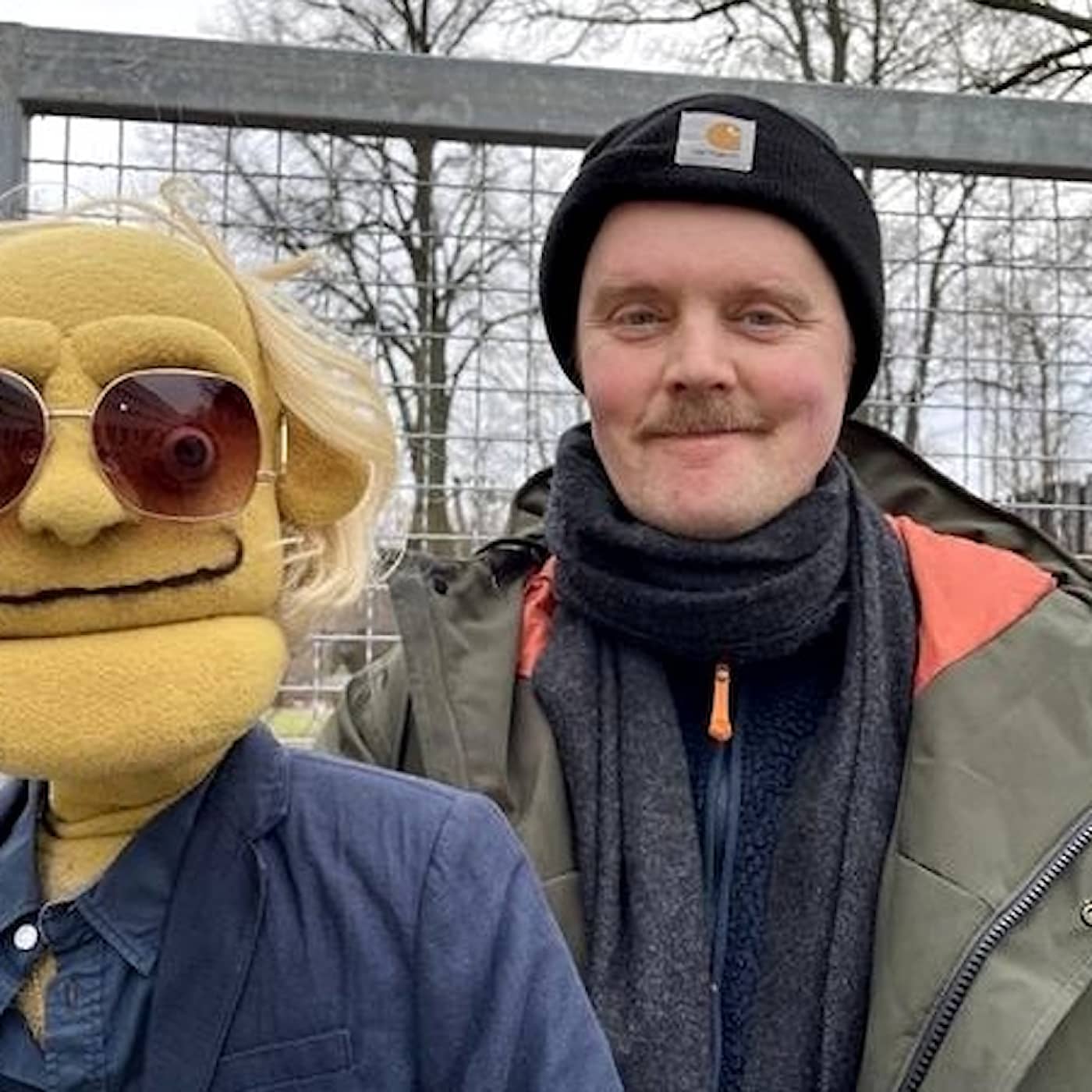 Björn Carlberg låter dockorna tala