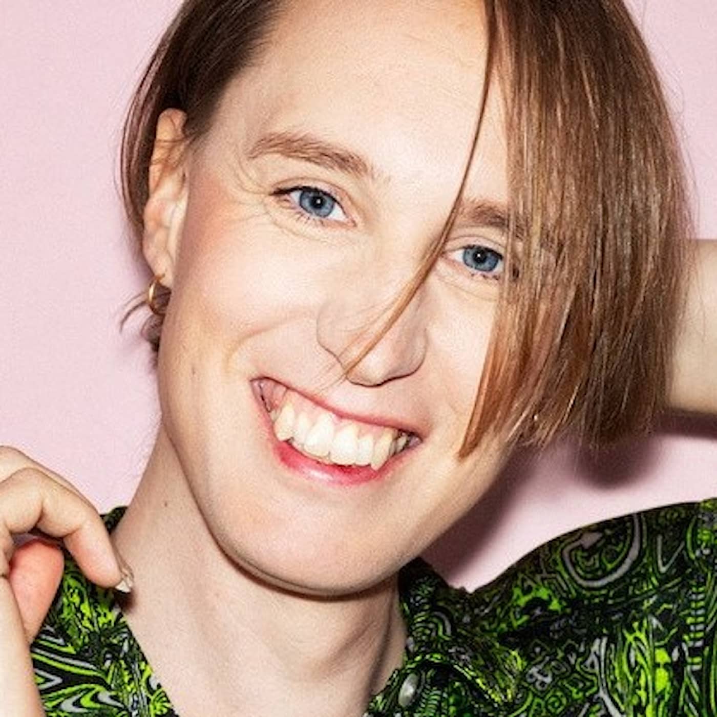 Ester Bergsmark mediterar med P1-lyssnarna