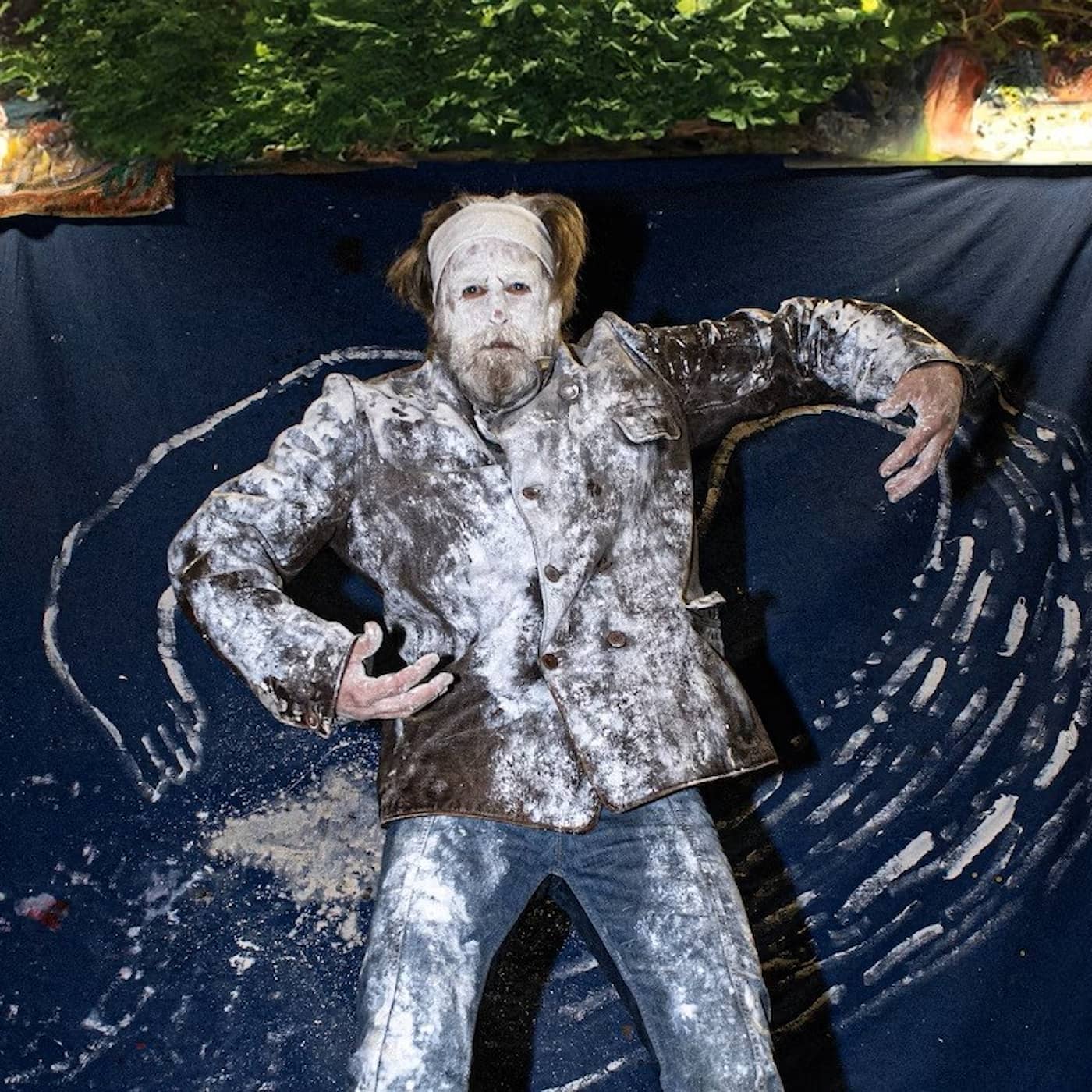 ”Introvert flummeri” när KonstAB sätter upp Europa efter regnet