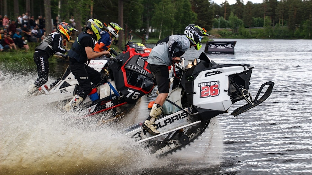 Warercross Måns kör watercross: