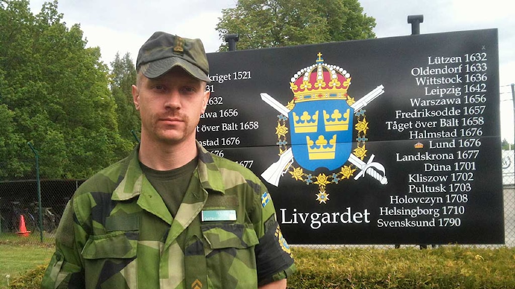 Dålig lön bakom massavhopp hos Försvaret Nyheter (Ekot