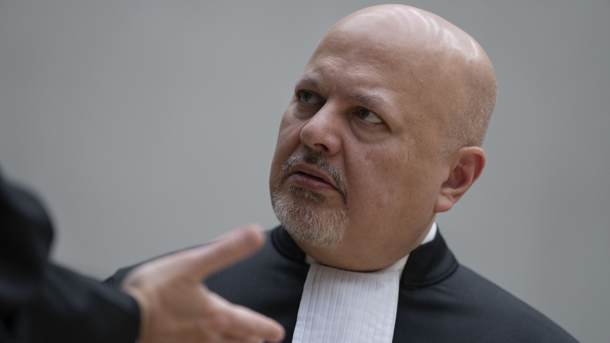 ICC avsätter chefsåklagaren Karim Khan | Sveriges Radio