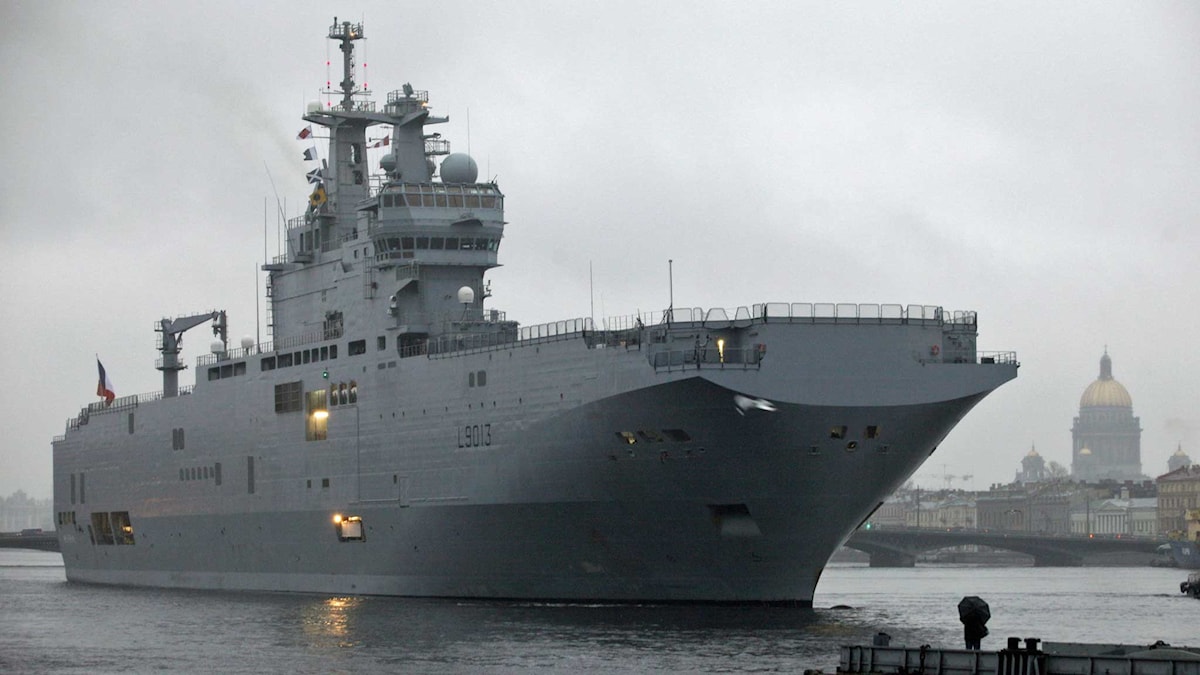 Frankrike skjuter upp militär fartygsaffär med Ryssland